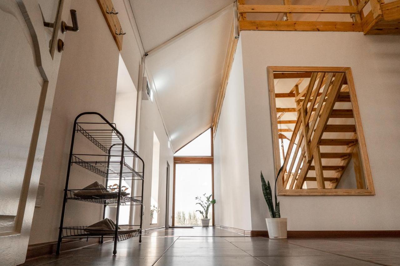 Modern Loft Lighthouse Hostel Karakol Exterior photo