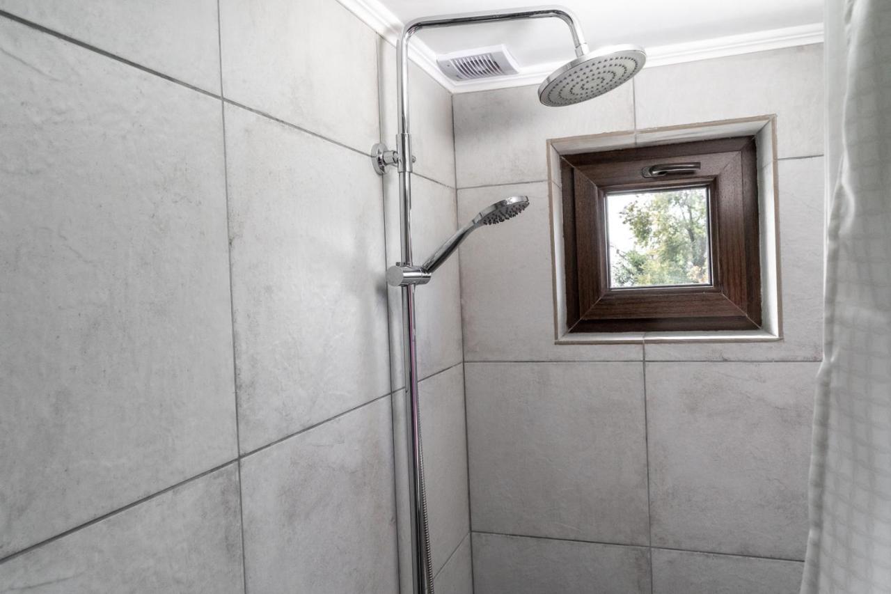 Modern Loft Lighthouse Hostel Karakol Exterior photo