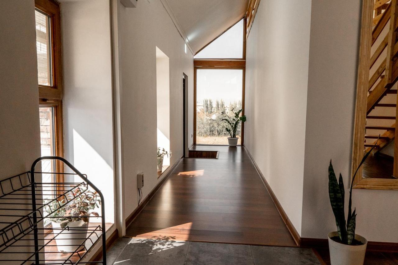 Modern Loft Lighthouse Hostel Karakol Exterior photo