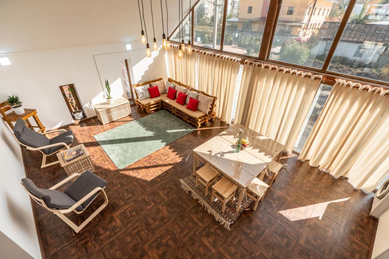 Modern Loft Lighthouse Hostel Karakol Exterior photo